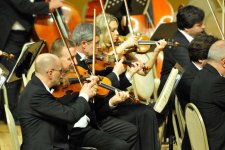 Победитель конкурса имени королевы Елизаветы Денис Кожухин выступил в Баку (ФОТО)