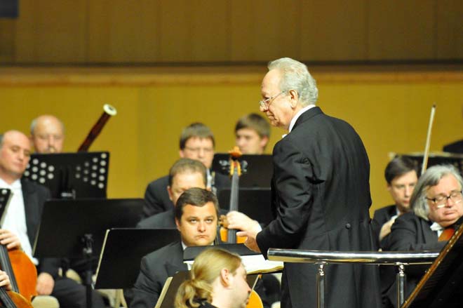 Победитель конкурса имени королевы Елизаветы Денис Кожухин выступил в Баку (ФОТО)