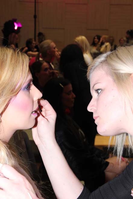 Азербайджанские стилисты вышли в финал чемпионата Европы по красоте  (ФОТО)