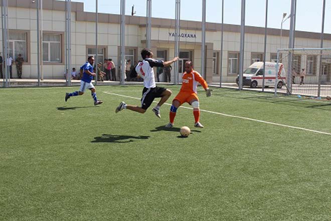 В Баку прошел турнир по мини-футболу среди сотрудников МЧС (ФОТО)