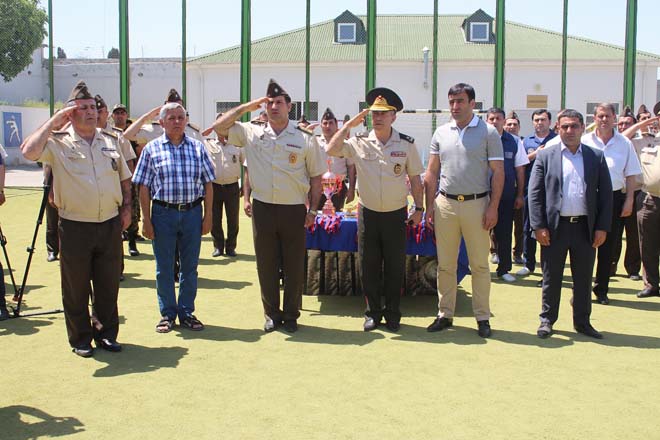 В Баку прошел турнир по мини-футболу среди сотрудников МЧС (ФОТО)