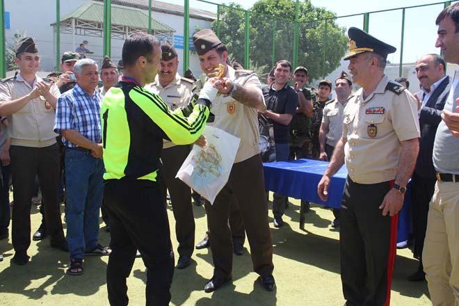 В Баку прошел турнир по мини-футболу среди сотрудников МЧС (ФОТО)