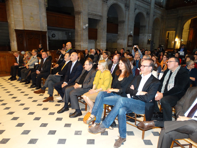 Эстрадно-фольклорный ансамбль "Джанги" принял участие на фестивале в Париже (ФОТО)