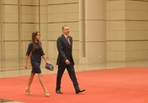 Президент Азербайджана и его супруга в Шанхае приняли участие в приеме в честь глав государств и правительств (ФОТО)