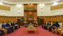 Президент Азербайджана провел переговоры с премьер-министром Вьетнама