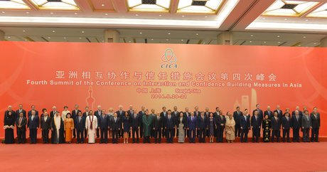 Президент Азербайджана и его супруга в Шанхае приняли участие в приеме в честь глав государств и правительств (ФОТО)