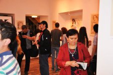 Выставка литовской художницы Эдиты Сухоцките в Баку: пазл из тысячи мелких деталей (ФОТО)