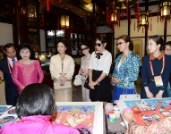 Первая леди Азербайджана Мехрибан Алиева ознакомилась с парком «Юй Юань» в Шанхае (ФОТО)