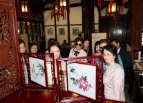 Первая леди Азербайджана Мехрибан Алиева ознакомилась с парком «Юй Юань» в Шанхае (ФОТО)