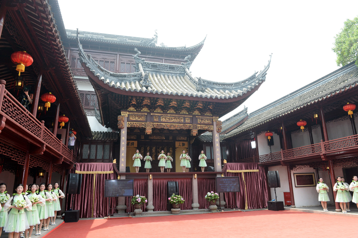 Первая леди Азербайджана Мехрибан Алиева ознакомилась с парком «Юй Юань» в Шанхае (ФОТО)