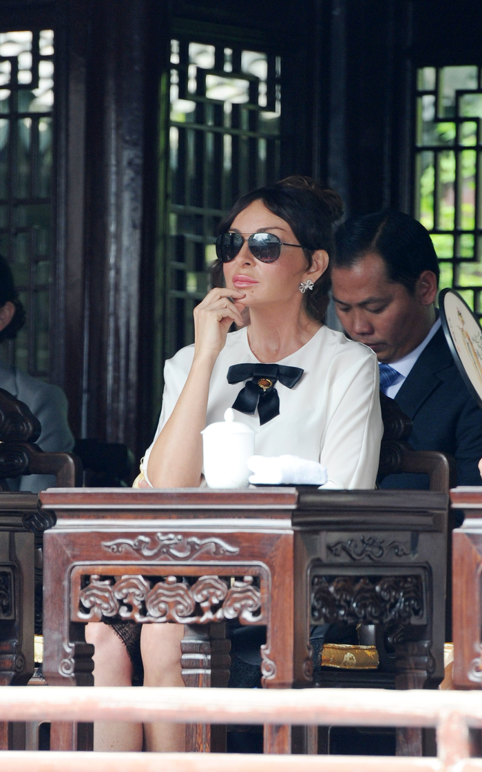 Первая леди Азербайджана Мехрибан Алиева ознакомилась с парком «Юй Юань» в Шанхае (ФОТО)