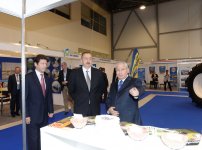 Президент Ильхам Алиев ознакомился с международными выставками пищевой промышленности и сельского хозяйства (ФОТО)