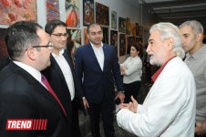 В Баку состоялось открытие выставки "Цветные размышления" (ФОТО)