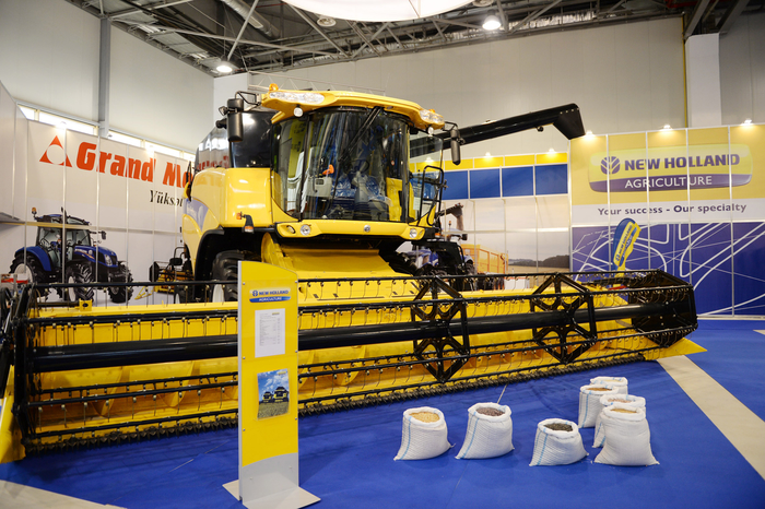 Президент Ильхам Алиев ознакомился с международными выставками пищевой промышленности и сельского хозяйства (ФОТО)