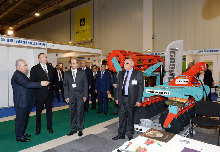 Президент Ильхам Алиев ознакомился с международными выставками пищевой промышленности и сельского хозяйства (ФОТО)