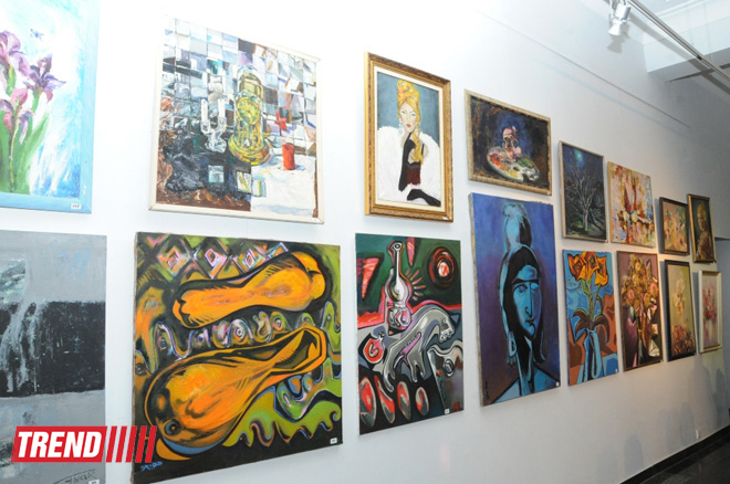 В Баку состоялось открытие выставки "Цветные размышления" (ФОТО)