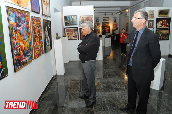 В Баку состоялось открытие выставки "Цветные размышления" (ФОТО)
