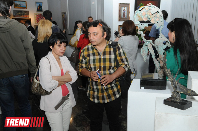 В Баку состоялось открытие выставки "Цветные размышления" (ФОТО)