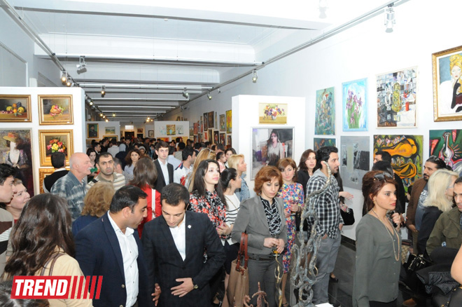В Баку состоялось открытие выставки "Цветные размышления" (ФОТО)