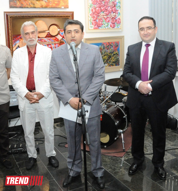 В Баку состоялось открытие выставки "Цветные размышления" (ФОТО)