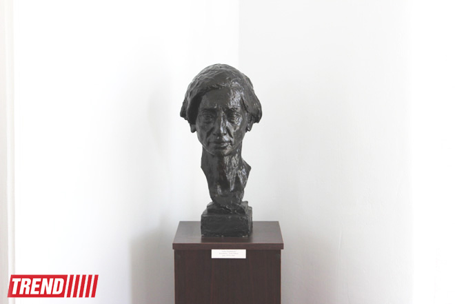 В Амирджаны состоялось открытие реконструированного Дома-музея Саттара Бахлулзаде (ФОТО)