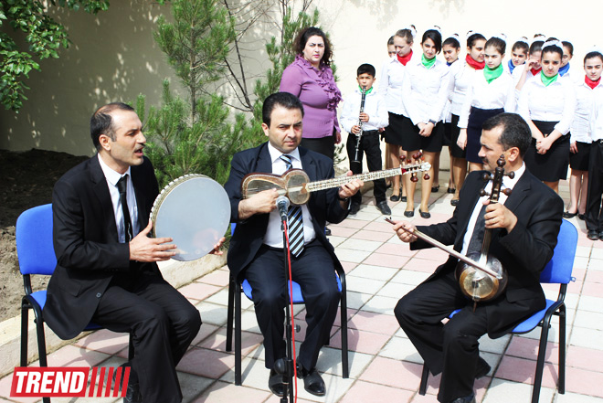 В Амирджаны состоялось открытие реконструированного Дома-музея Саттара Бахлулзаде (ФОТО)