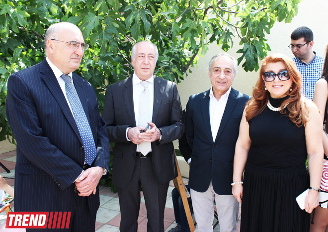 В Амирджаны состоялось открытие реконструированного Дома-музея Саттара Бахлулзаде (ФОТО)