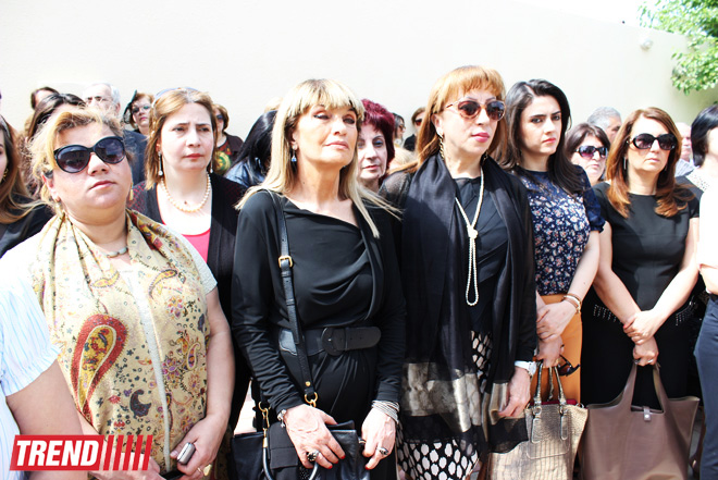 В Амирджаны состоялось открытие реконструированного Дома-музея Саттара Бахлулзаде (ФОТО)