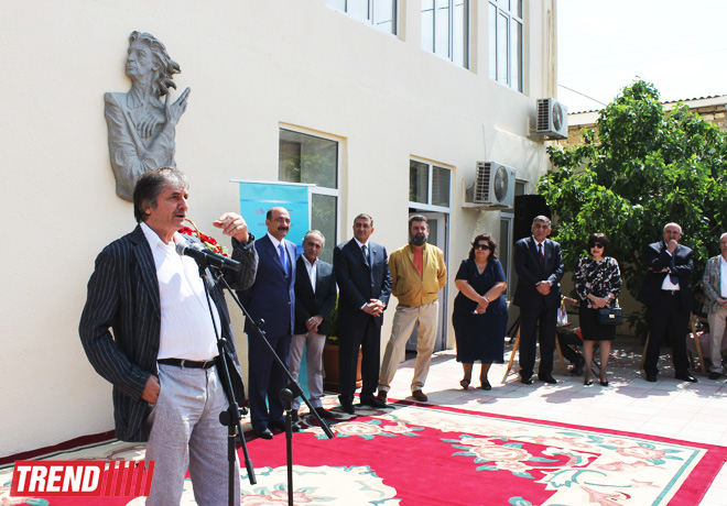 В Амирджаны состоялось открытие реконструированного Дома-музея Саттара Бахлулзаде (ФОТО)