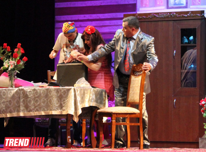 Афаг Баширгызы впервые после тяжелой болезни блистательно сыграла в премьере "Банкир-жених" (ФОТО)