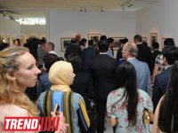 Лейла Алиева ознакомилась с выставкой выдающегося фотографа XX века Анри Картье-Брессона  в Центре Гейдара Алиева (ФОТО)