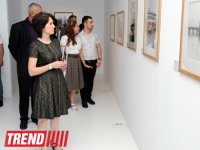 Лейла Алиева ознакомилась с выставкой выдающегося фотографа XX века Анри Картье-Брессона  в Центре Гейдара Алиева (ФОТО)