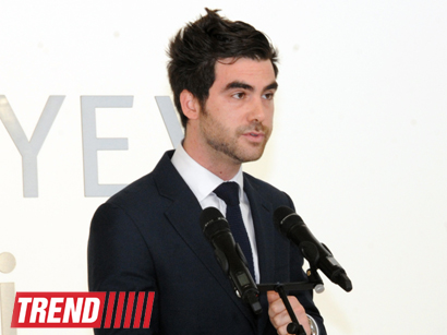 Лейла Алиева ознакомилась с выставкой выдающегося фотографа XX века Анри Картье-Брессона  в Центре Гейдара Алиева (ФОТО)