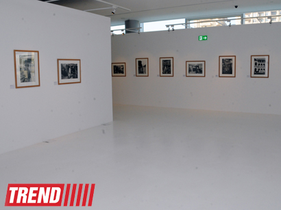 Лейла Алиева ознакомилась с выставкой выдающегося фотографа XX века Анри Картье-Брессона  в Центре Гейдара Алиева (ФОТО)