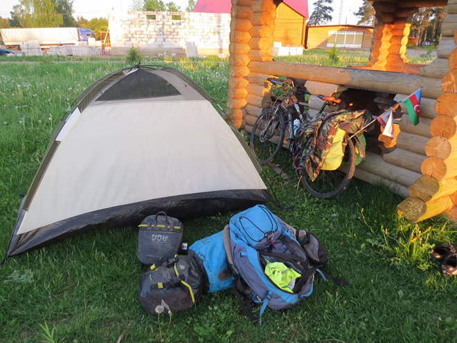 Известный азербайджанский велопутешественник Рамиль Зиядов достиг Минска (ФОТО)