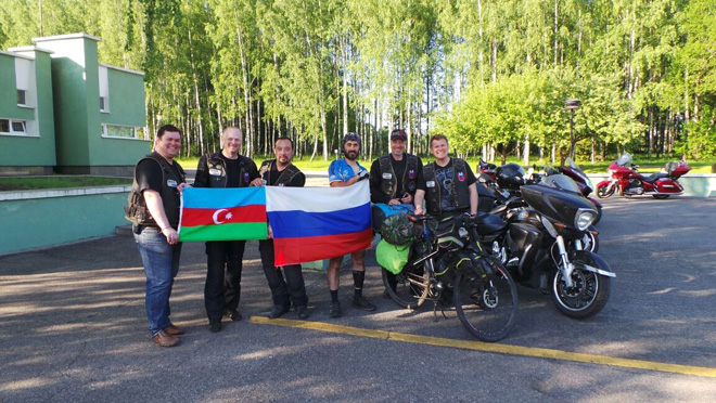 Известный азербайджанский велопутешественник Рамиль Зиядов достиг Минска (ФОТО)