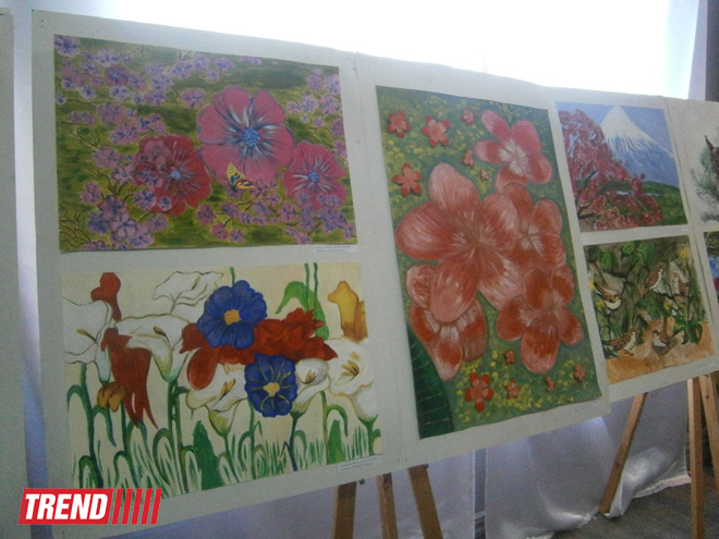 В Баку открылась выставка детского творчества "Müstəqil Vətənin işıqları" (ФОТО)