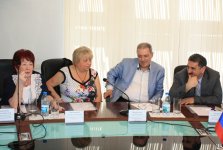 Сохранение духовности России и Азербайджана - круглый стол в Баку (ФОТО)