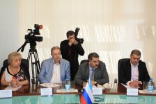 Сохранение духовности России и Азербайджана - круглый стол в Баку (ФОТО)