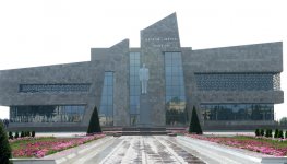 Президент Азербайджана прибыл в Нефтчалинский район (ФОТО)