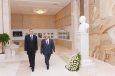 Президент Ильхам Алиев: Азербайджан является одной из избранных в мировом масштабе стран, где есть развитие, господствует стабильность (ФОТО)