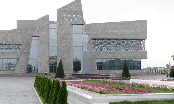 Президент Азербайджана прибыл в Нефтчалинский район (ФОТО)