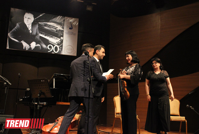 В Международном центре мугама состоялась церемония вручения премии Фонда культуры композитора Сулеймана Алескерова (ФОТО)