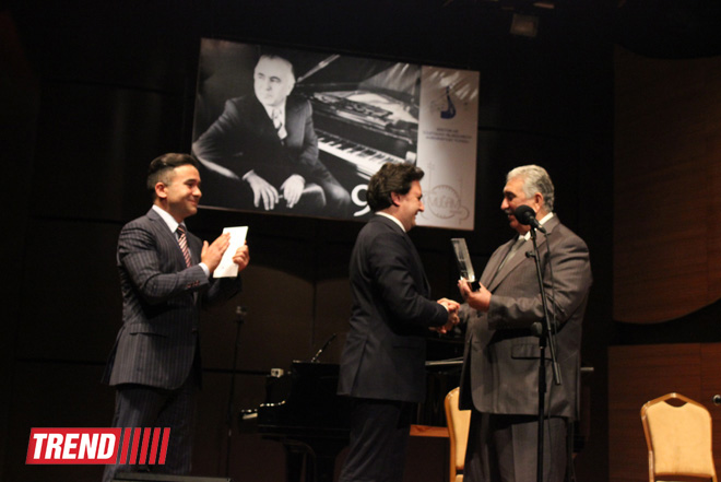 В Международном центре мугама состоялась церемония вручения премии Фонда культуры композитора Сулеймана Алескерова (ФОТО)