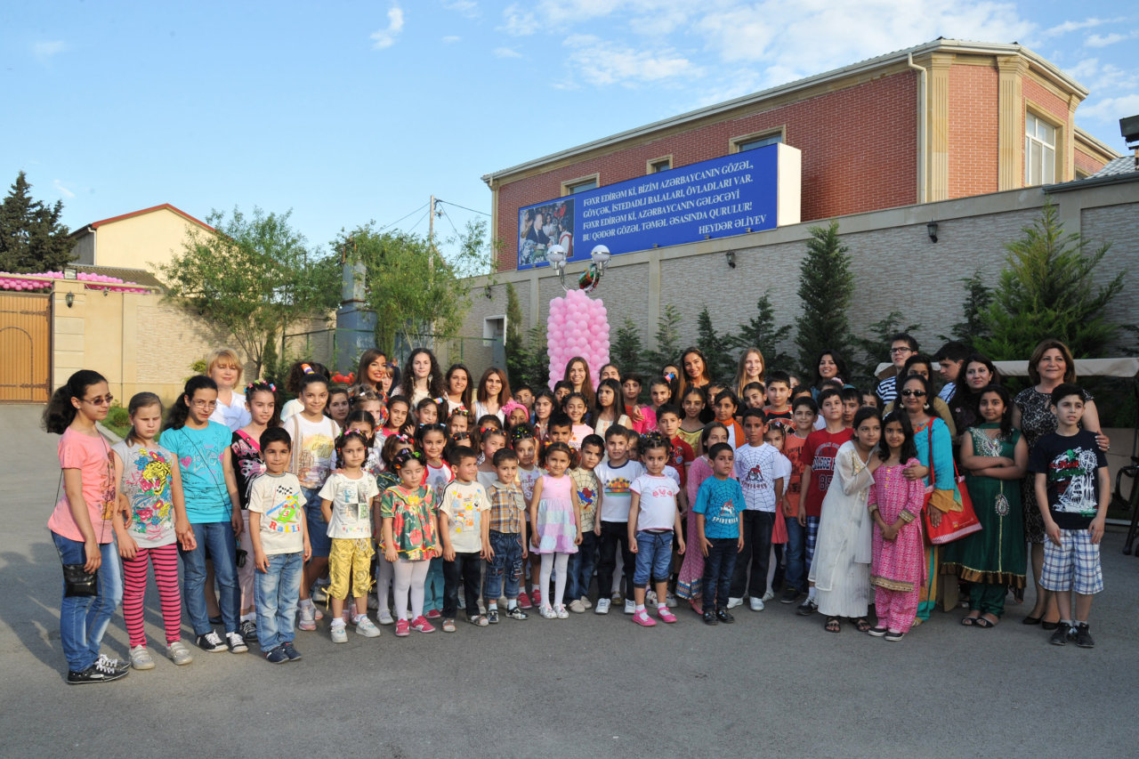 Вице-президент Фонда Гейдара Алиева Лейла Алиева приняла участие в мероприятии, посвященном Международному дню защиты детей (ФОТО)