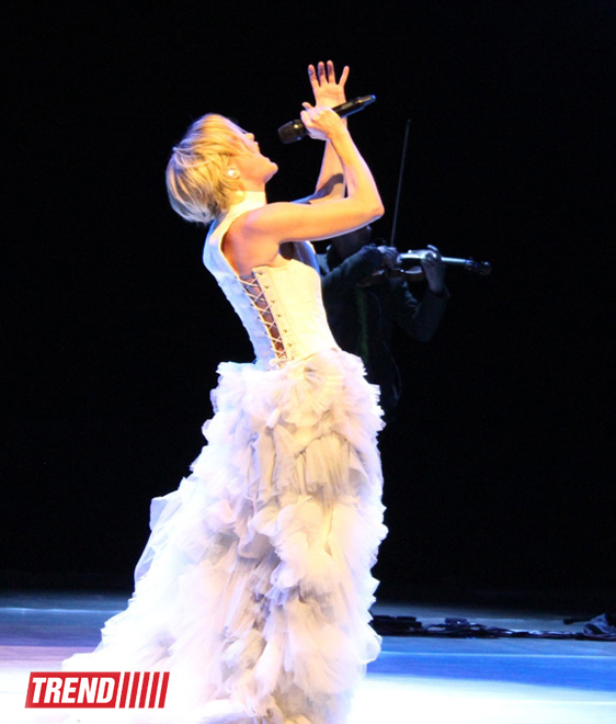 Баку увидел новую Патрисию Каас – озорную и взрывную: потрясающий концерт "Kaas Chante Piaf" (ФОТО)