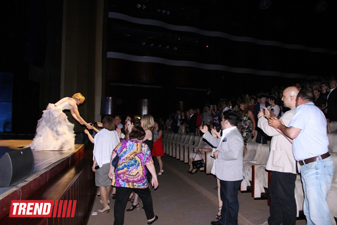 Баку увидел новую Патрисию Каас – озорную и взрывную: потрясающий концерт "Kaas Chante Piaf" (ФОТО)