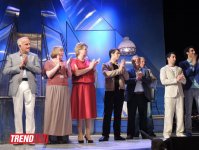 Бакинская русдрама откроет театральный сезон постановкой "В хрустальном дворце" (ФОТО)