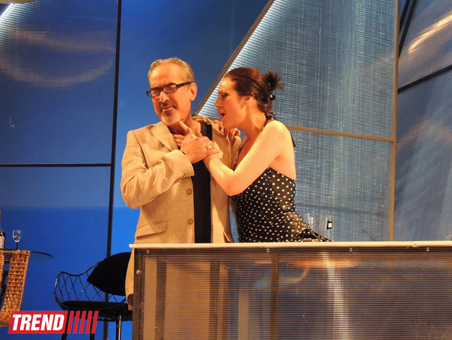 Бакинская русдрама откроет театральный сезон постановкой "В хрустальном дворце" (ФОТО)