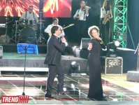 Нури Охлаждающий и Джейн представили в Баку красочное шоу "Скажи, что люблю" (ФОТО)